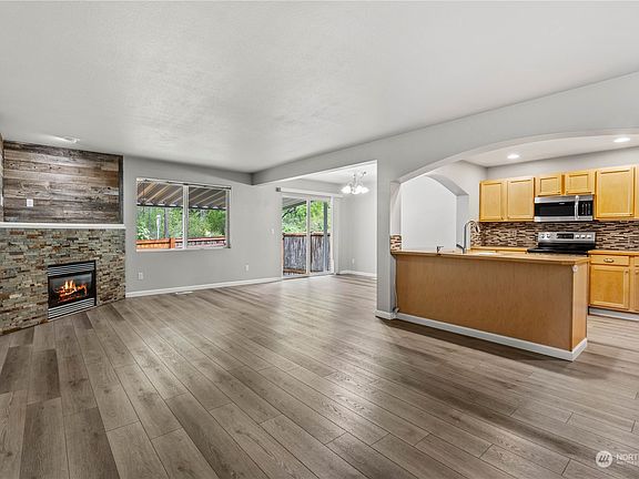 5th image of 7235 176th St Court E
