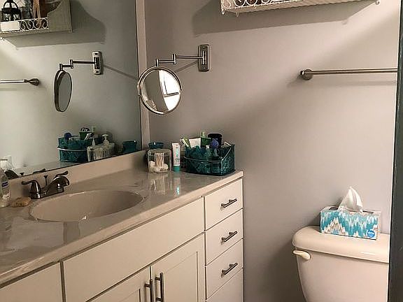 Master bath with shower