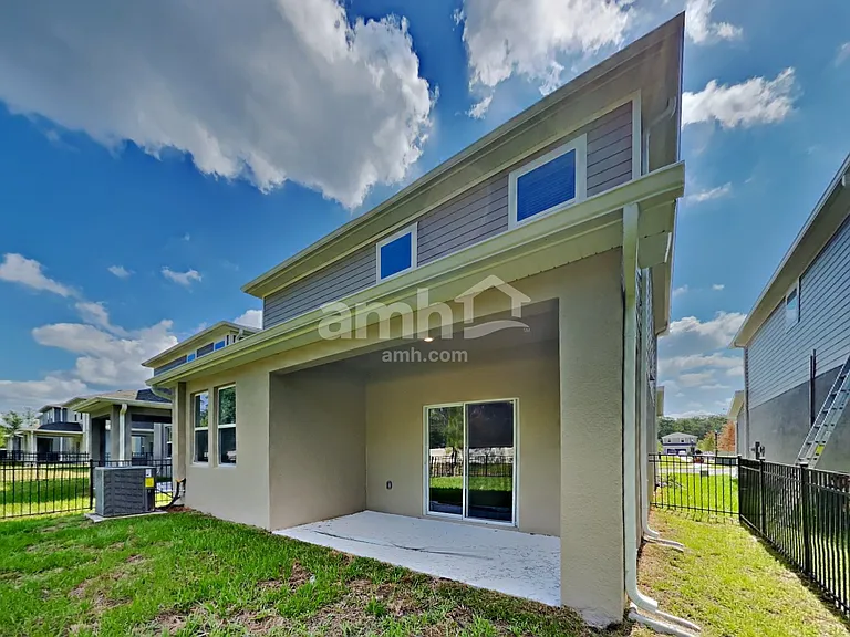 22477 Bellini Cir — Photo 30