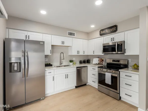 1207 E GROVE Circle, Mesa, AZ 85204