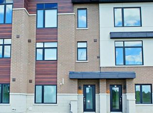 1695 Dersan St E #1206, Pickering, ON L1X 0S9