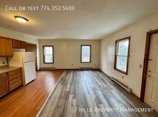 11 Pearl St APT D, Webster, MA 01570