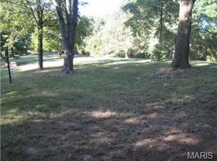 215 Wild Horse Ranch Ln, Chesterfield, MO 63005