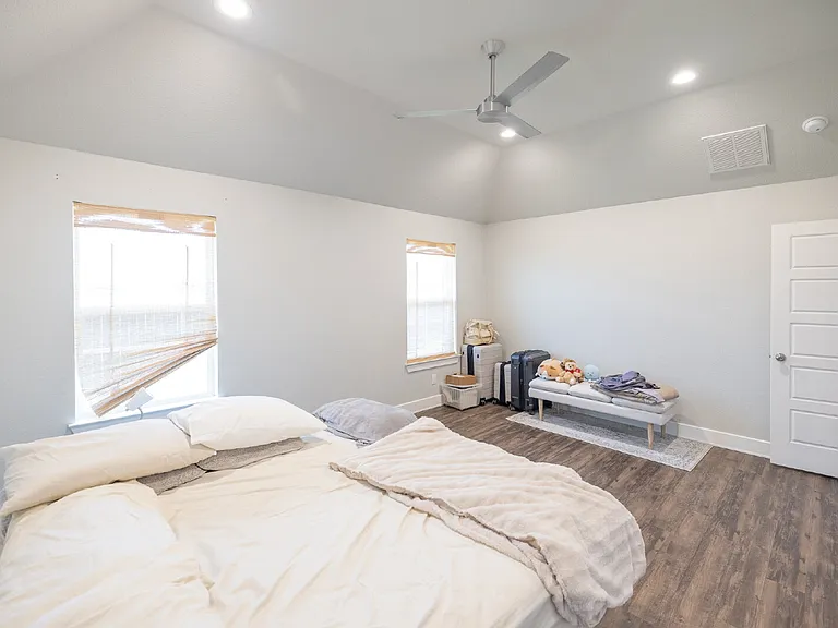 4618 Ebbets Dr — Photo 17