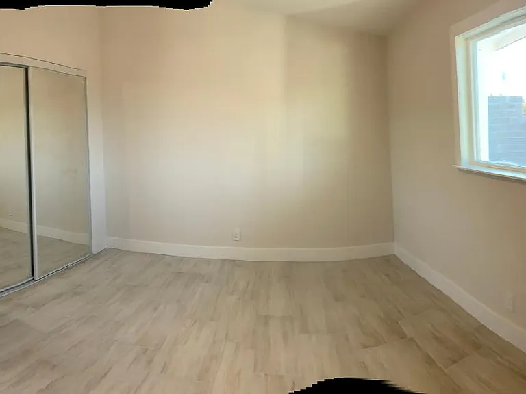 2011 E Balsam Ave — Photo 13