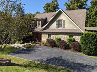 531 Sand Bar Rd, Bristol, TN 37620