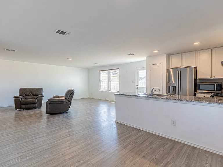 4310 Fluvial Cir — Photo 8