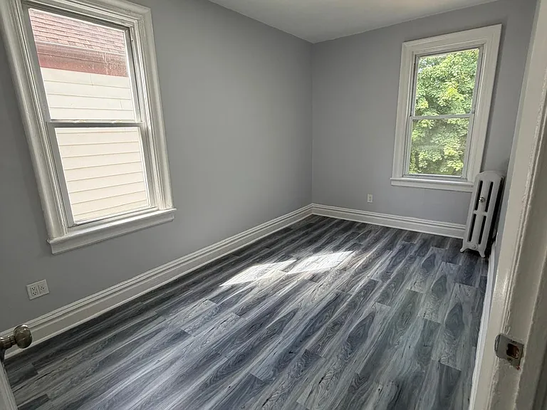 20 Wade St #2R — Photo 8