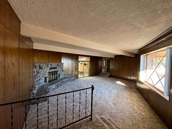 4th image of 2324 Bowen Ln