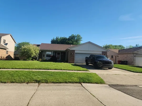 16115 Woodcock Dr, Macomb, MI 48044