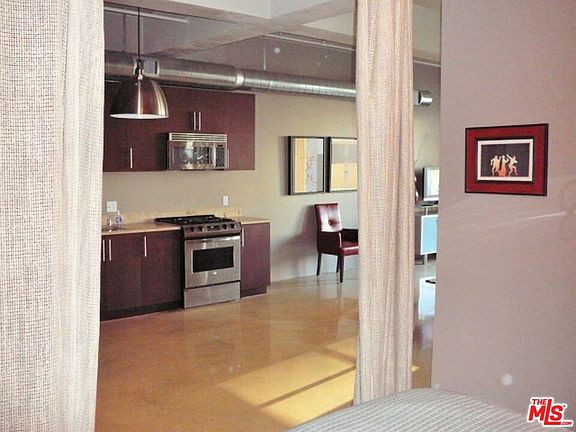 4th image of 849 S Broadway APT 409