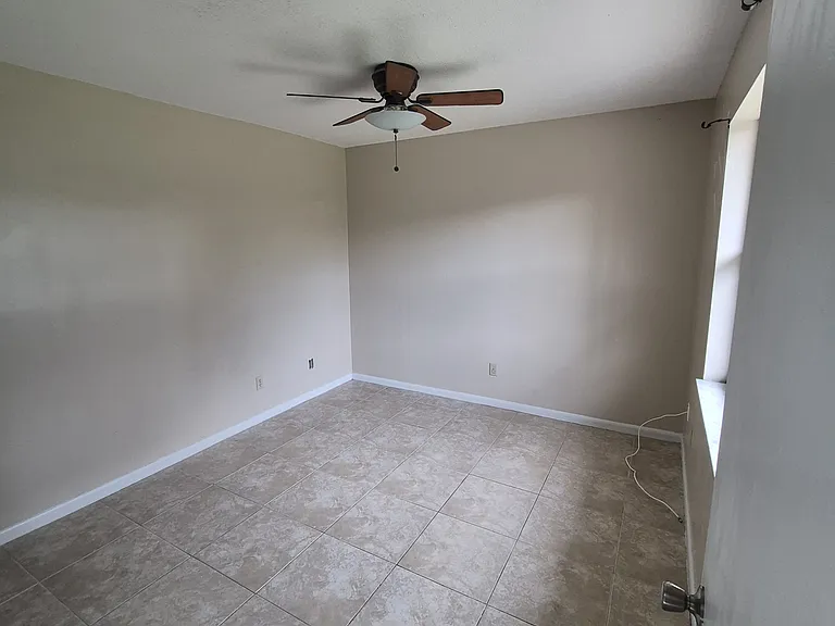 4505 SE Nimrod Ln — Photo 8