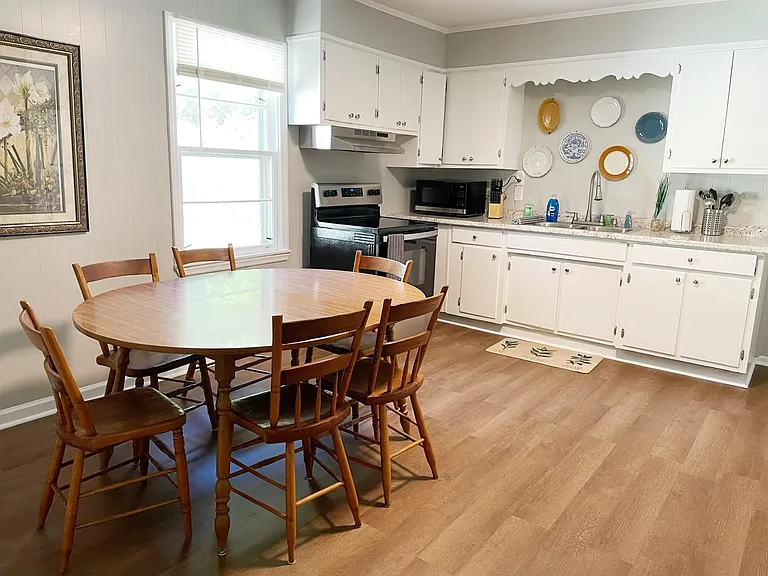 2246 Kooken Ave SW — Photo 6