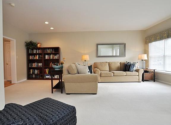 4th image of 16 Marble House Dr