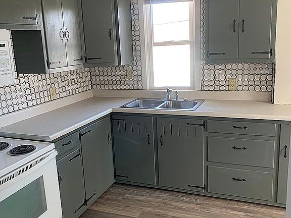 3rd image of 810 22nd St