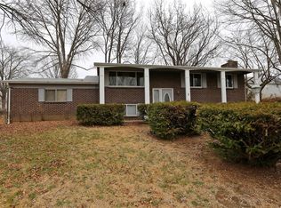 1 Wells Dr, Saint Peters, MO 63376