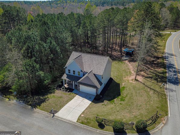 101 Greenfield Ln, Grantville, GA 30220