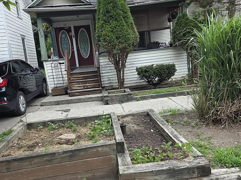 410 W Lapeer St #1 — Photo 7