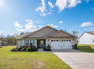 165 Madison Pointe Dr, Seneca, SC 29678