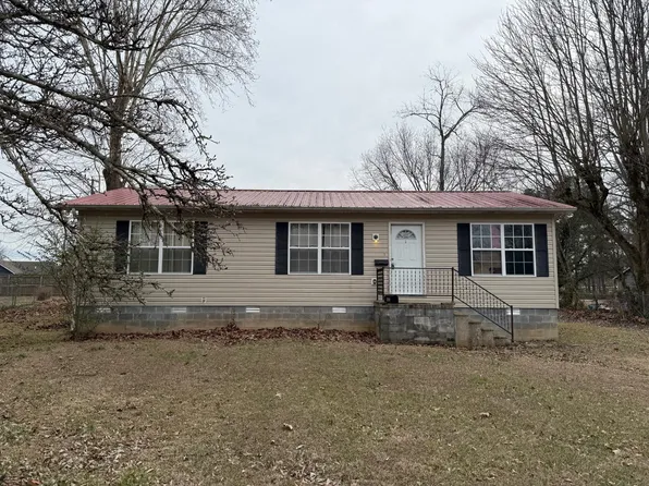 605 Circle Dr, Tullahoma, TN 37388