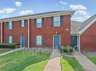 854 Barrington Woods Cv, Southaven, MS 38671