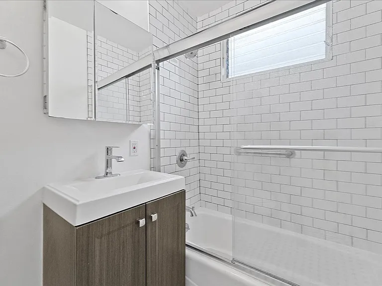 6114 Cahuenga Blvd #3 — Photo 10