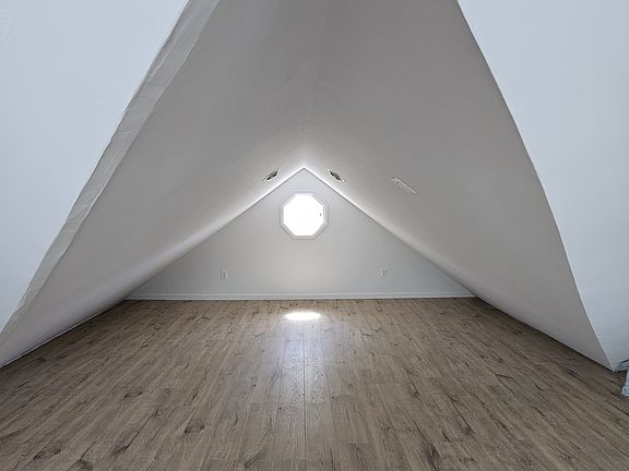 3rd image of 4229 Richmond Ave #2