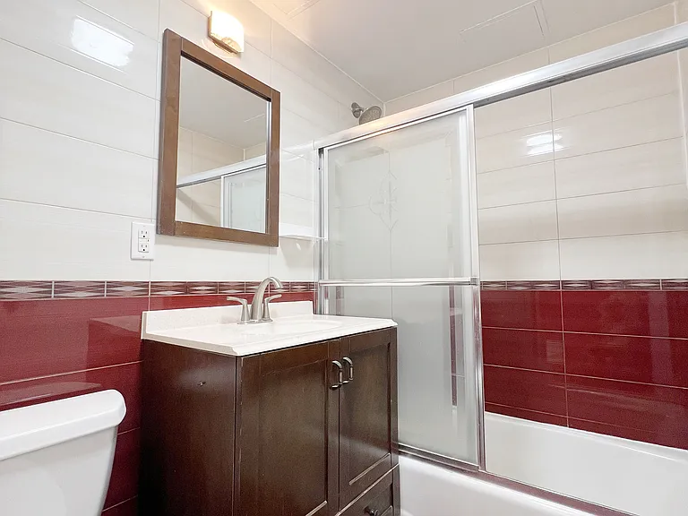 782 Hart St #3B — Photo 7