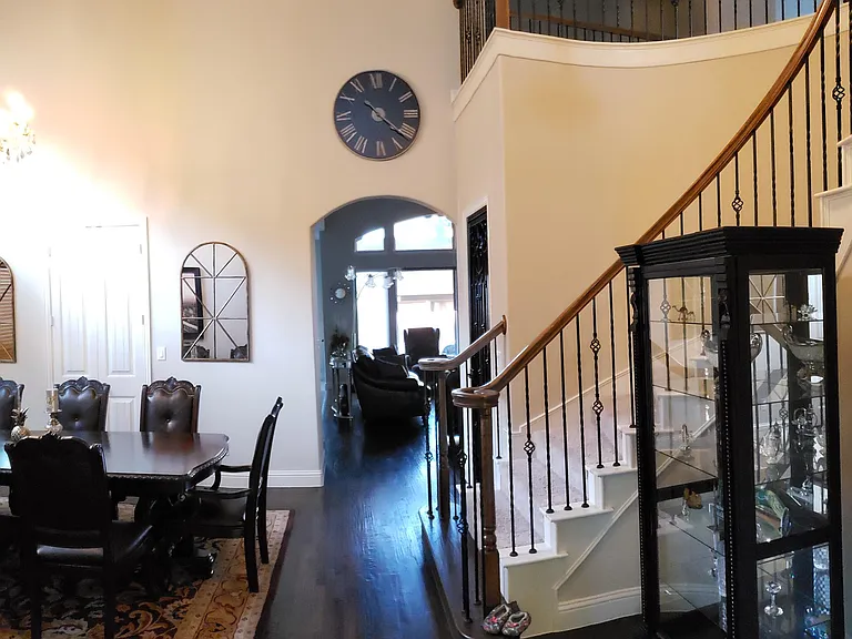 1609 Monahan Dr — Photo 2