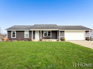 4351 Hickory View Ct, Wayland, MI 49348