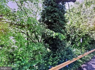 605 Mentor Ave, Capitol Heights, MD 20743