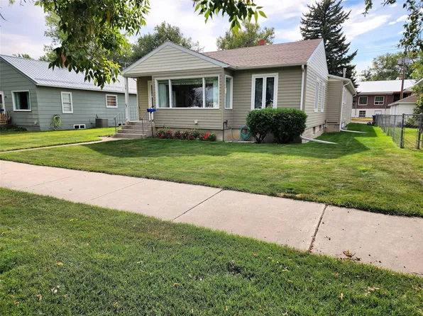 26 3rd Ave NW, Choteau, MT 59422