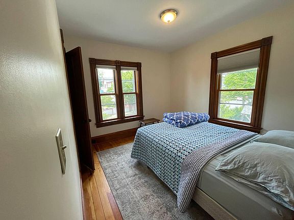 5th image of 24 N Champlain St