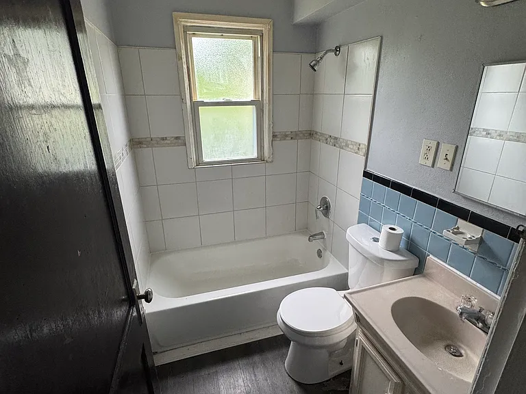 7439 Embury Ct — Photo 8