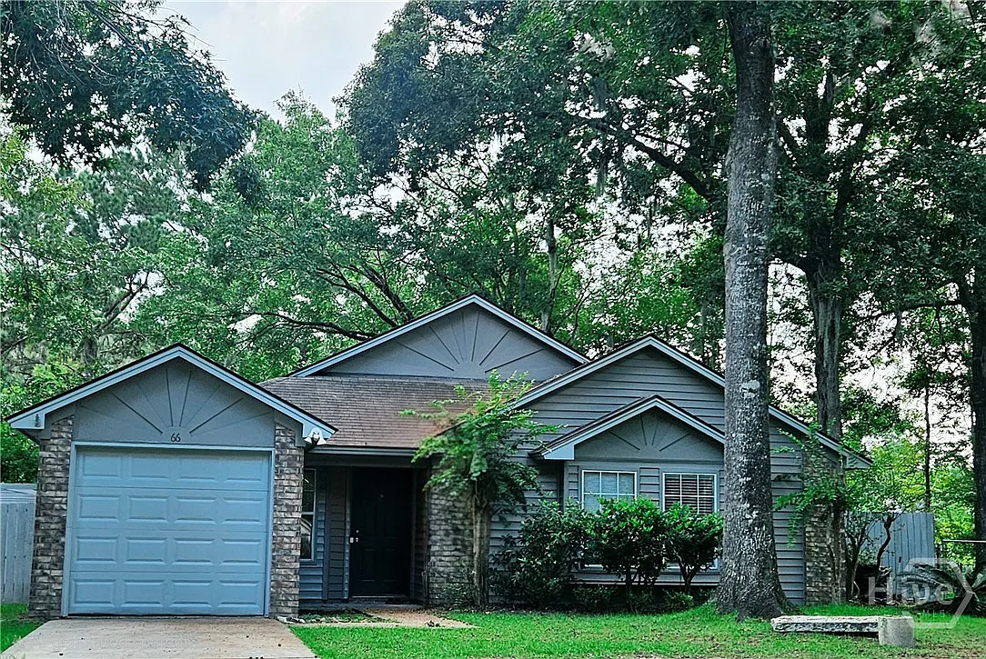 3 bed, 2.0 bath, 1387 sqft, $2,200 — Photo 1