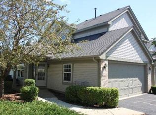 570 Lancaster Cir, Elgin, IL 60123