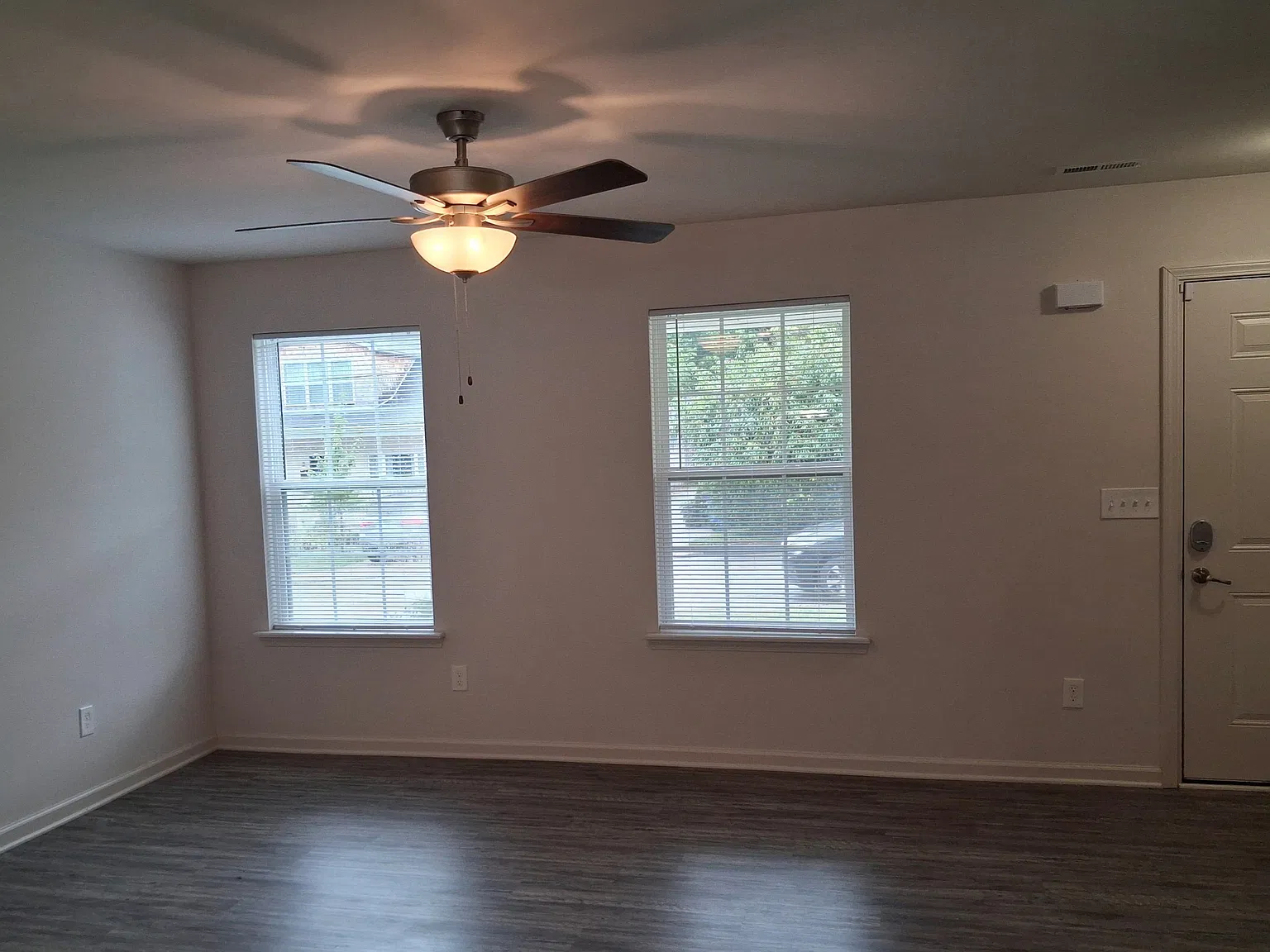 2 bed, 2.5 bath, $1,918 — Photo 2