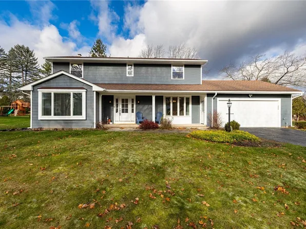 12 Fletcher Rd, Pittsford, NY 14534