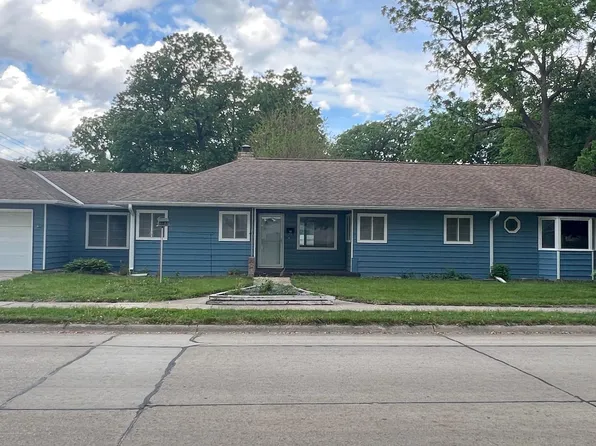 108 S Franklin St, Lake Mills, IA 50450