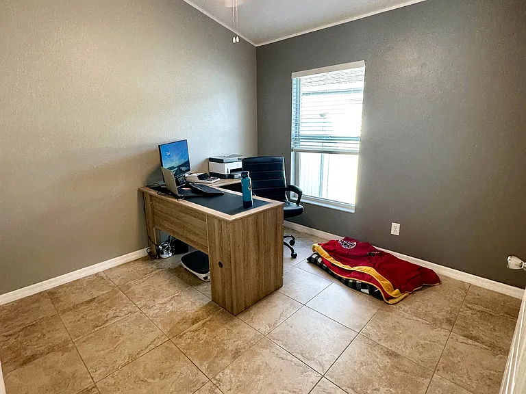 18137 Leafwood Cir — Photo 12