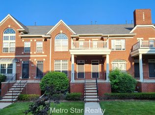 1418 Ashford Ct, Troy, MI