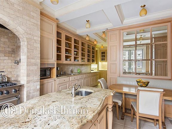 5th image of 925 Park Ave #9/10A