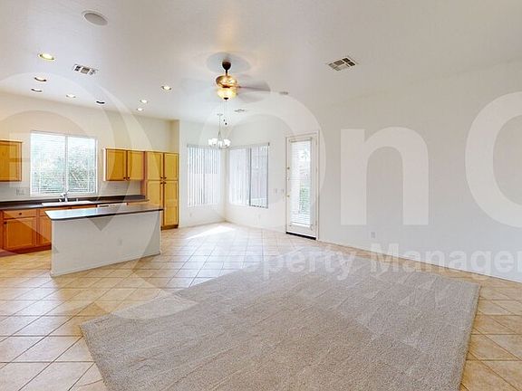 5th image of 609 W Redwood Dr