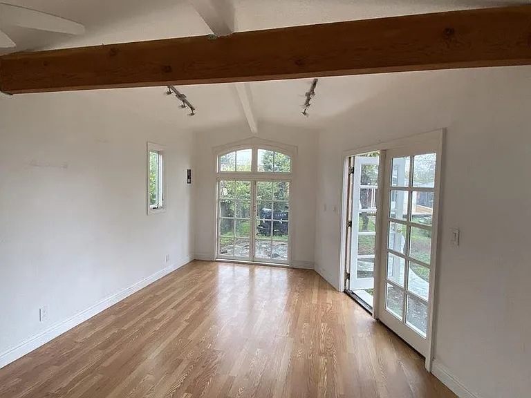 1414 San Carlos Ave — Photo 108