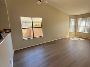 2062 E Willow Wick Rd, Gilbert, AZ 85296