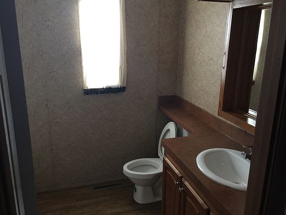 5th image of 92 Baysprings Dr
