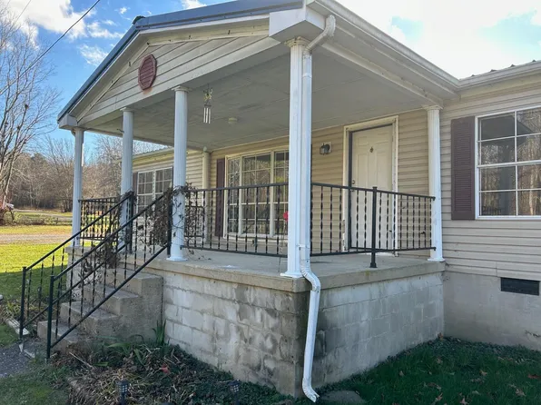 111 Pine Chapel Ln, Greenville, VA 24440