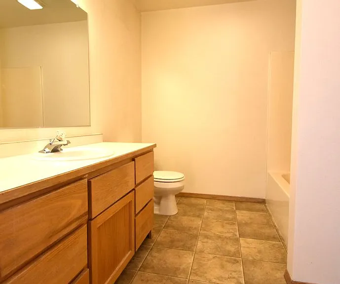 8 Michael Grove Ave #14 — Photo 17