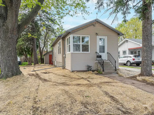 1813 Ashland St, Oshkosh, WI 54901