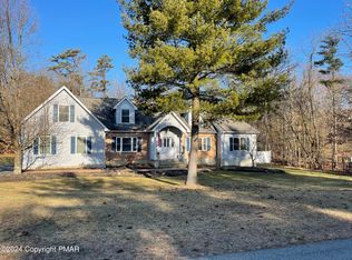 1907 Kyle Dr, Stroudsburg, PA 18360